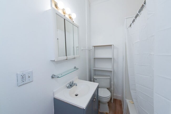 Building Photo - MT ADAMS - Stunning City/River View  from ...