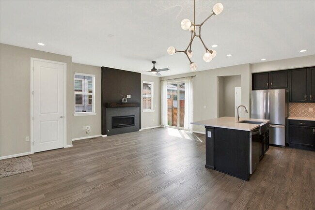 Building Photo - 9318 E 58th Dr