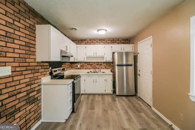 Building Photo - 10192 Port Royal Ct
