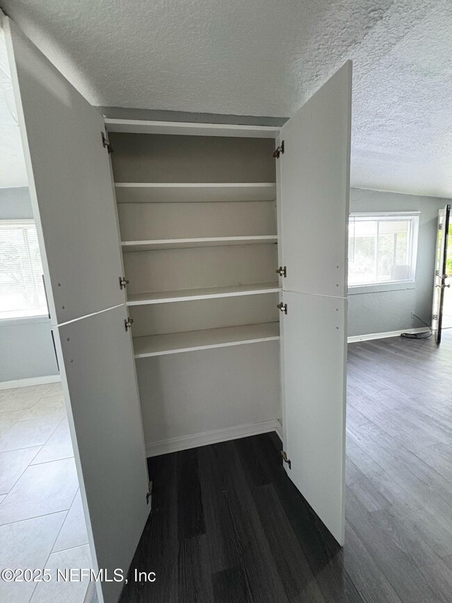 Building Photo - 2540 Spirea St