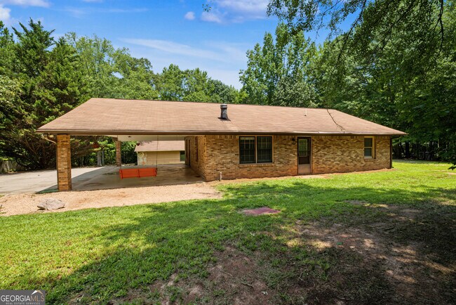 Building Photo - 241 Busbin Rd
