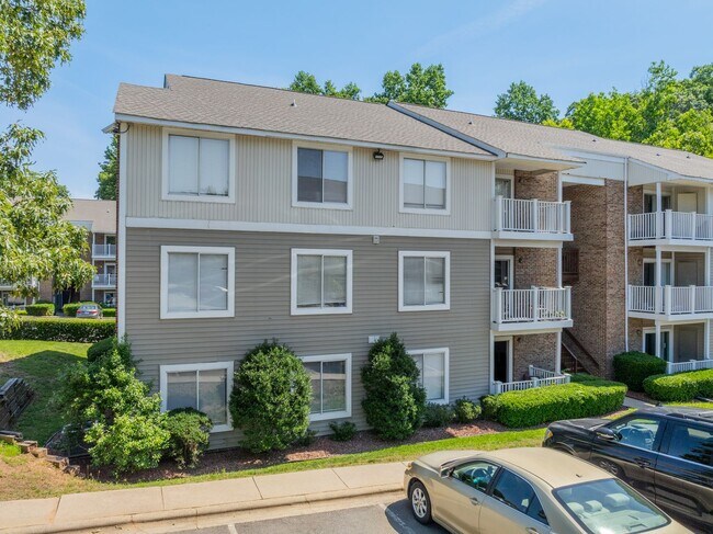 Building Photo - 9535C  University Dr.