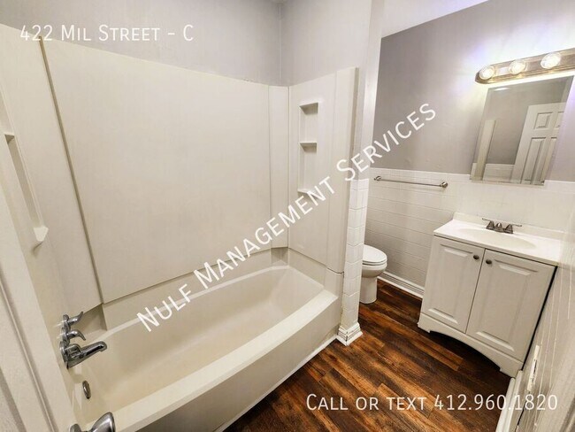 Building Photo - 422 Mil Street-C