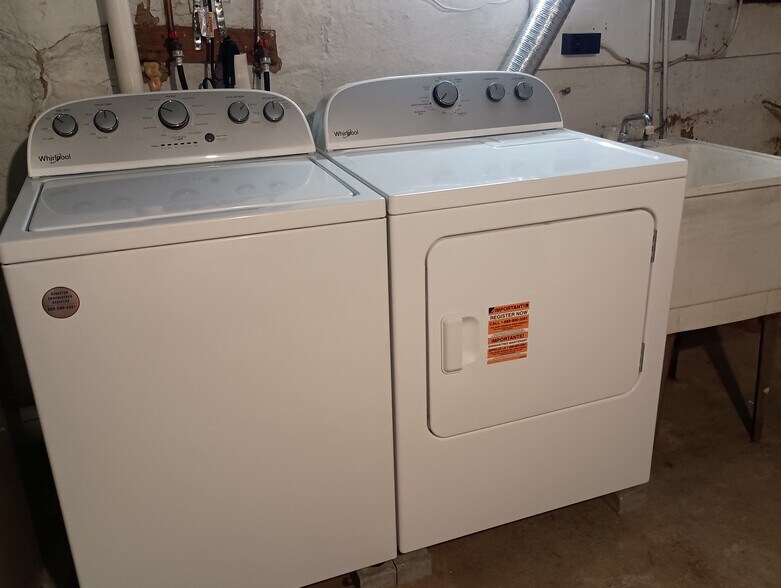 Basement Brand New Washer/Dryer - 513 Hanover St
