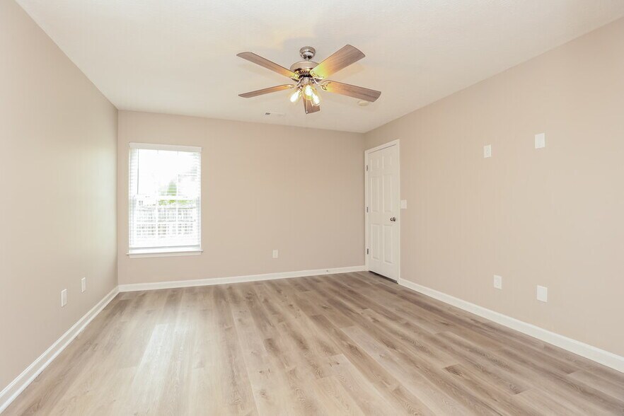 Building Photo - 3012 Deer Trail Dr