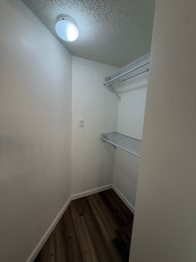 Building Photo - Elegant Residence in a Private Cul-de-Sac! "ASK ABOUT OUR ZERO DEPOSIT"