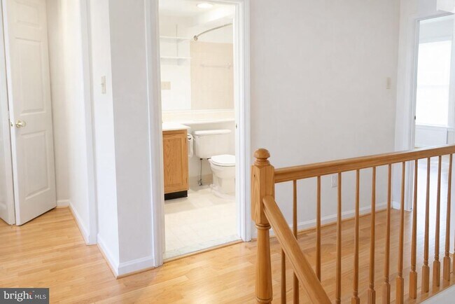 Building Photo - 44032 Aberdeen Terrace