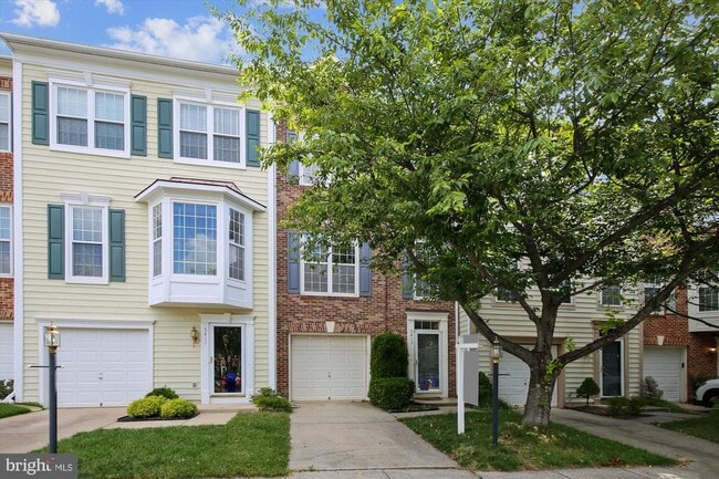 Building Photo - 5413 Summer Leaf Ln