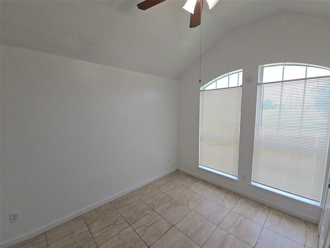 Building Photo - 1306 Squire Dr