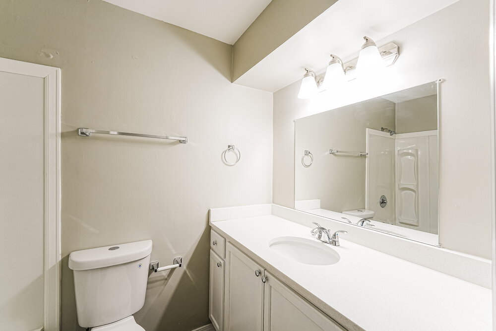 Building Photo - 629 16th Terrace Cir NW