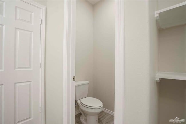 Building Photo - 22 Hiawatha Dr