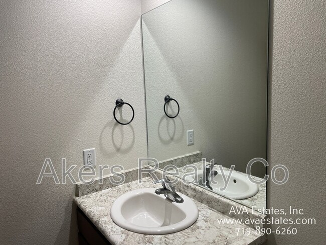 Building Photo - 970 S Coral Pl