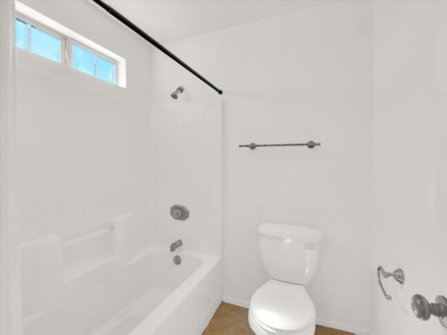 Building Photo - 13620 N 82nd Ln