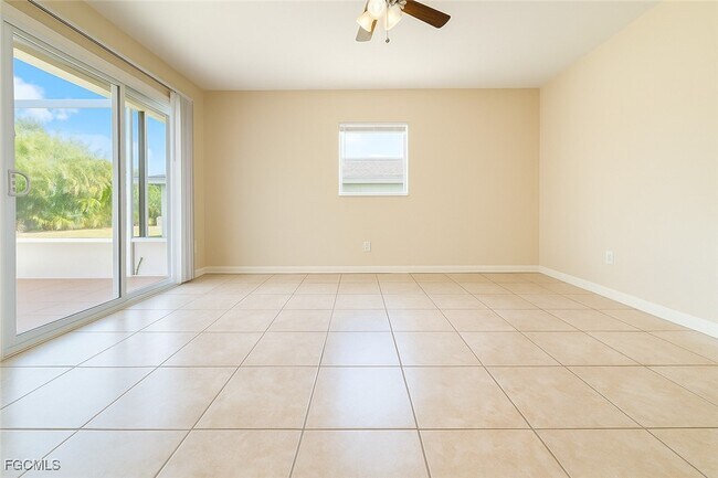 Building Photo - 109 SE 46th Ln