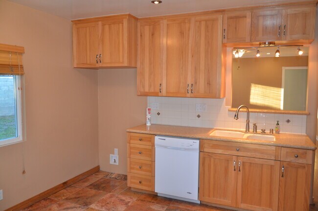 Building Photo - 4626 W 171st St