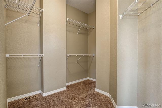 Building Photo - 884 Black Arrow Dr
