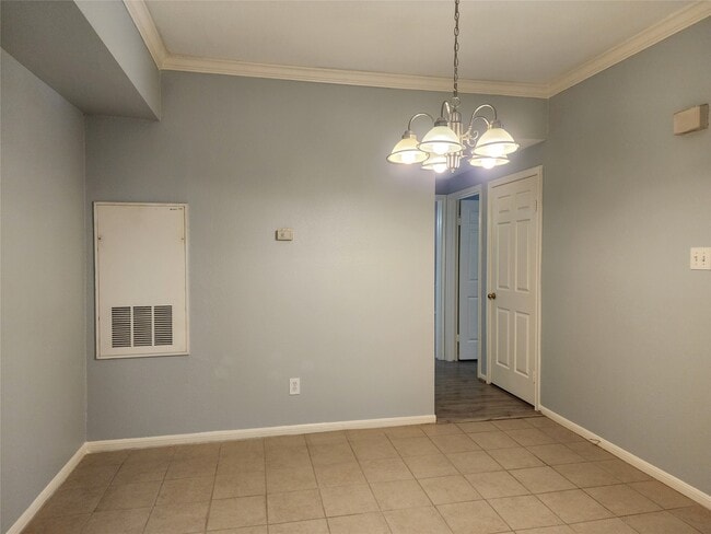 Building Photo - 2255 Braeswood Park Dr