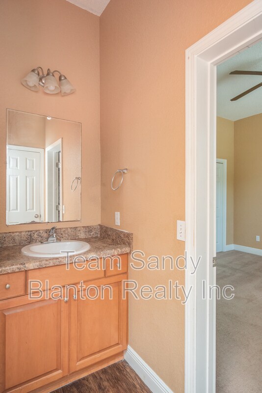 Building Photo - 7071 Lake Joanne Dr