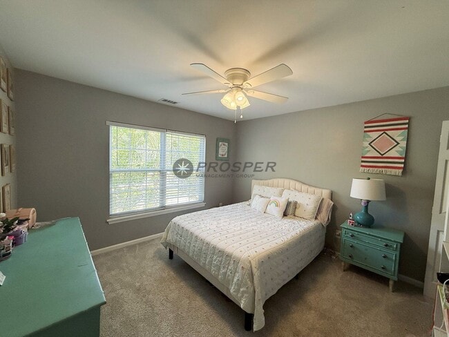 Building Photo - 833 Paran Oaks Dr