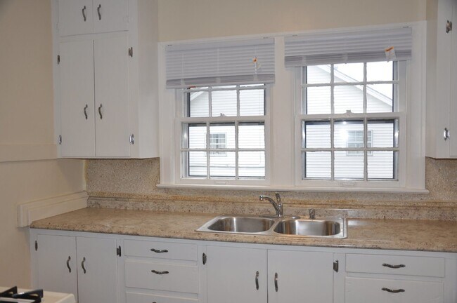 Building Photo - Pre-Leasing Now for Fall Semester 2026