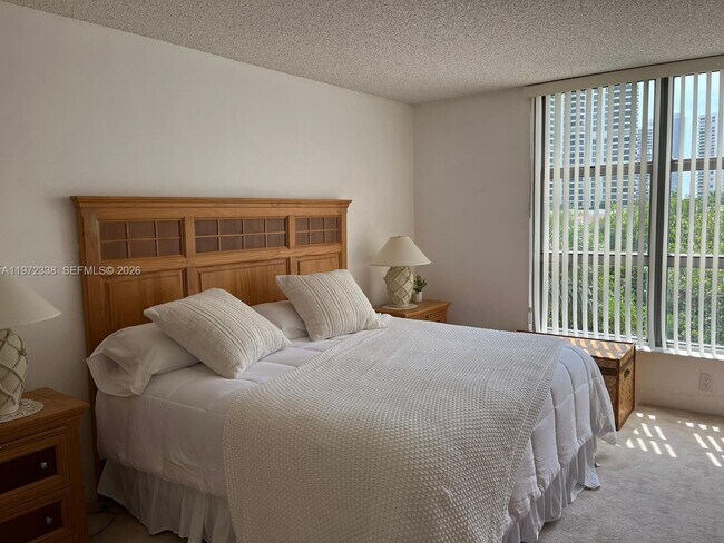 Building Photo - 3400 NE 192 St