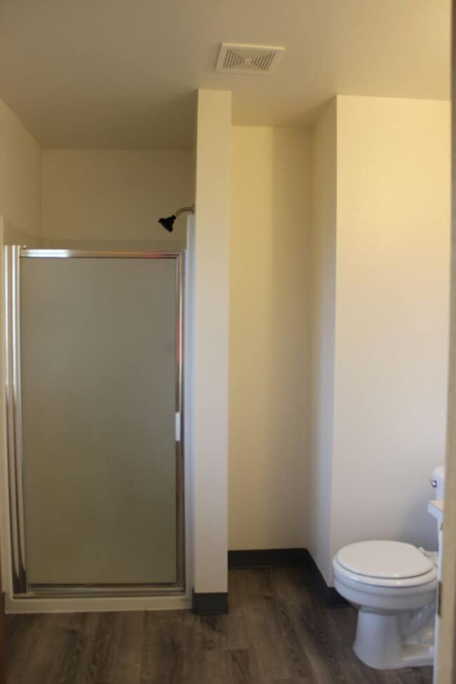 Building Photo - Three bedroom townhouse