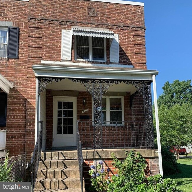 Primary Photo - 205 Evans Ln
