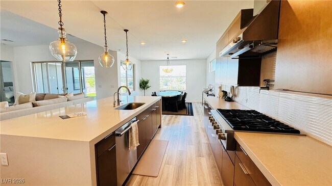 Building Photo - 9836 Starlight Ridge Ave