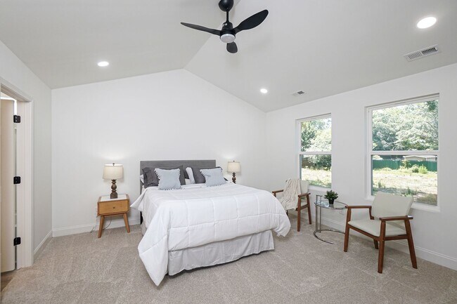 Building Photo - Brand new Duet Style Townhome in Charlotte!