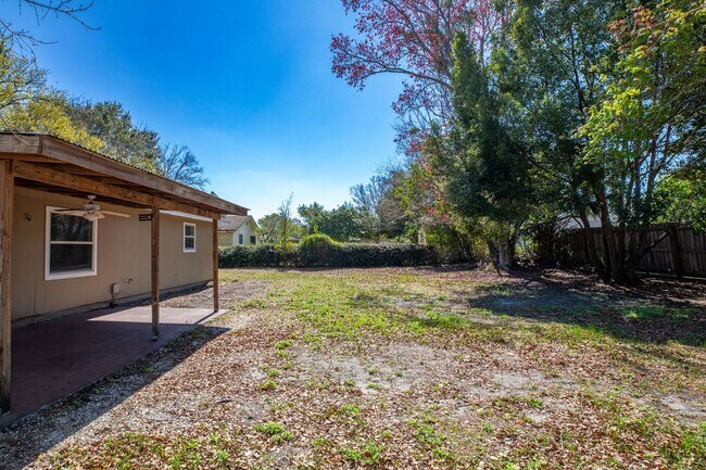 Building Photo - Great Rental in Heritage South!