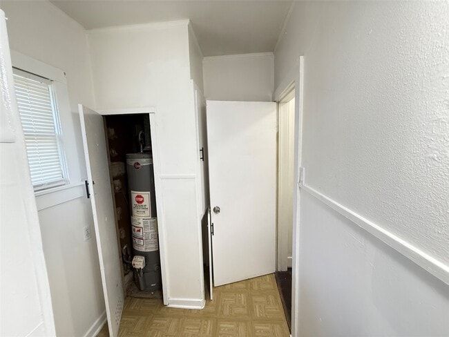 Building Photo - 17119 I-35