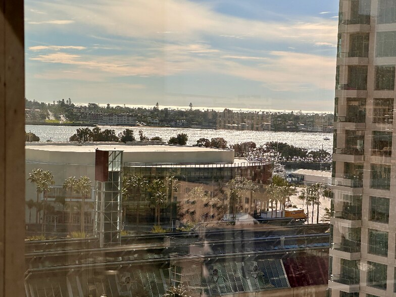 Building Photo - 654 Front St