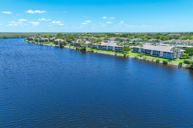 Building Photo - 1015 Mainsail Dr