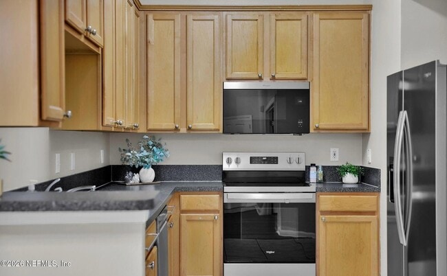 Building Photo - 7047 Deer Lodge Cir