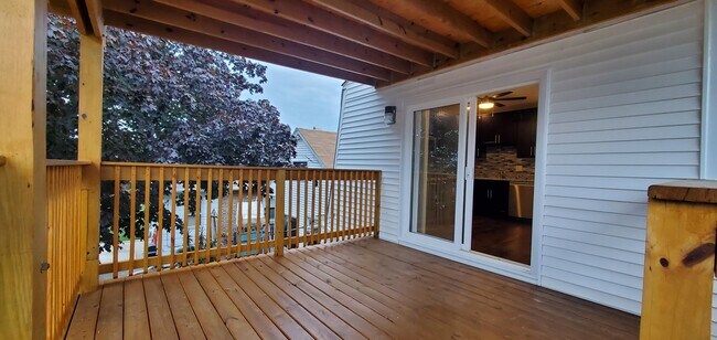 Building Photo - 4139 W Fletcher St