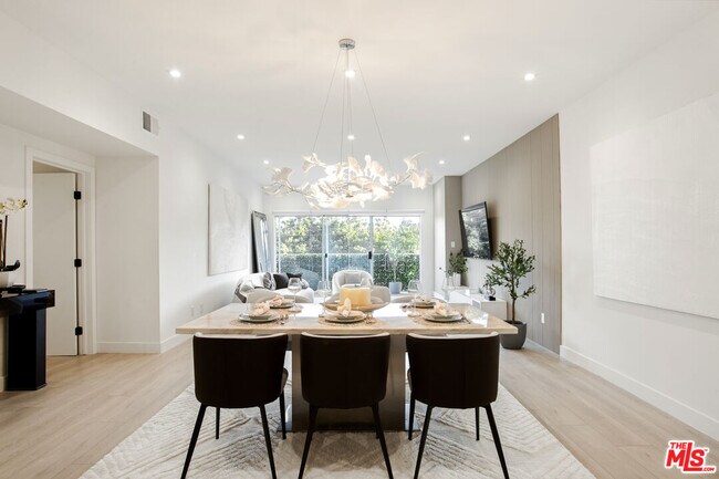 Building Photo - 10630 Wilkins Ave