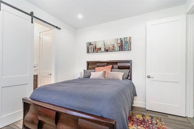 Building Photo - 2239 Lovedale Ave