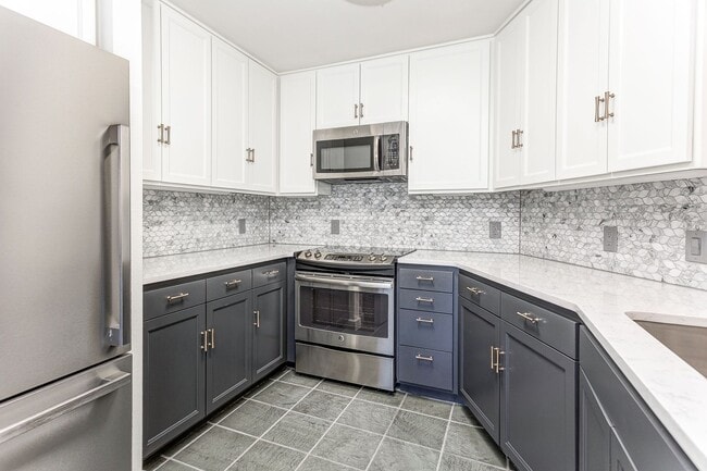 Building Photo - TCU / Medical District Townhome