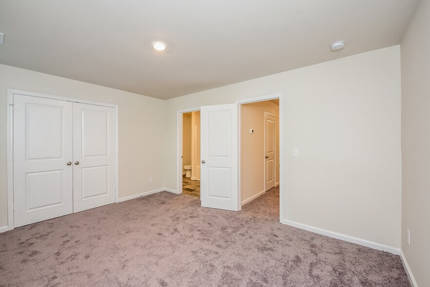 Building Photo - 314 High Grv Wy