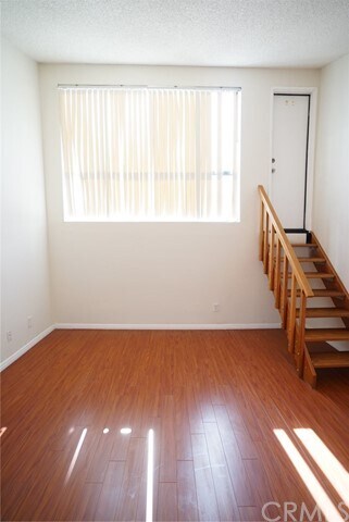 Building Photo - 1012 S Marengo Ave