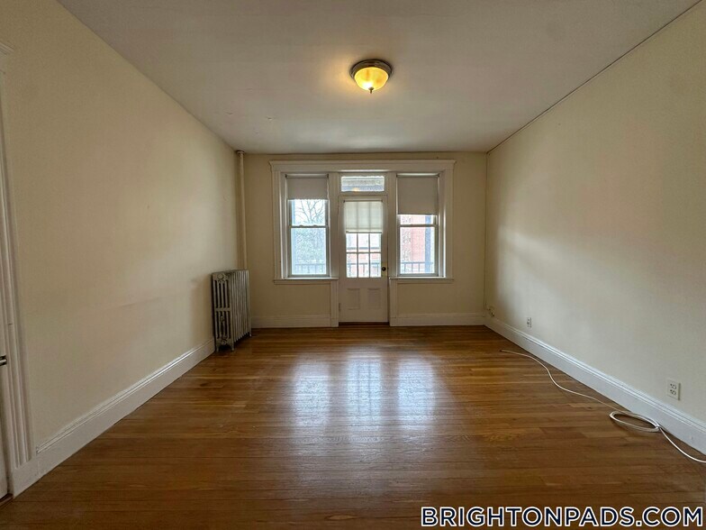 Building Photo - 127 Washington St