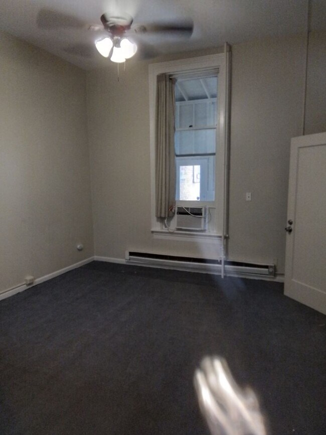 Building Photo - Tivolli Building Apartments        MDB