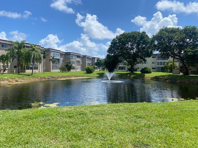 Building Photo - 715 Lori Dr