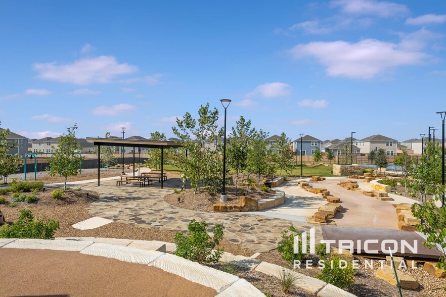 Building Photo - 14633 Maple Ter