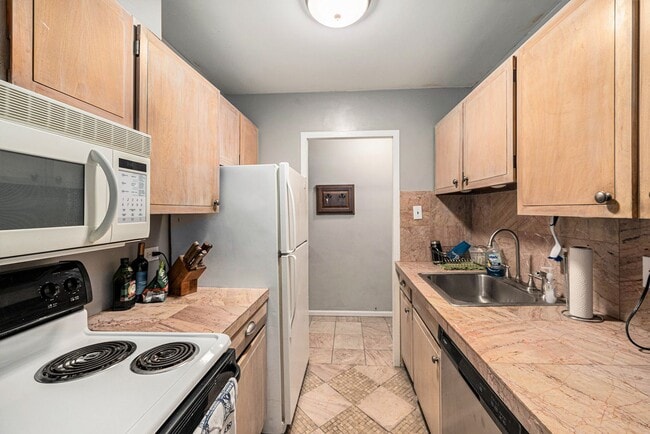 Building Photo - Spacious 1 bedroom home in the heart of Hale!