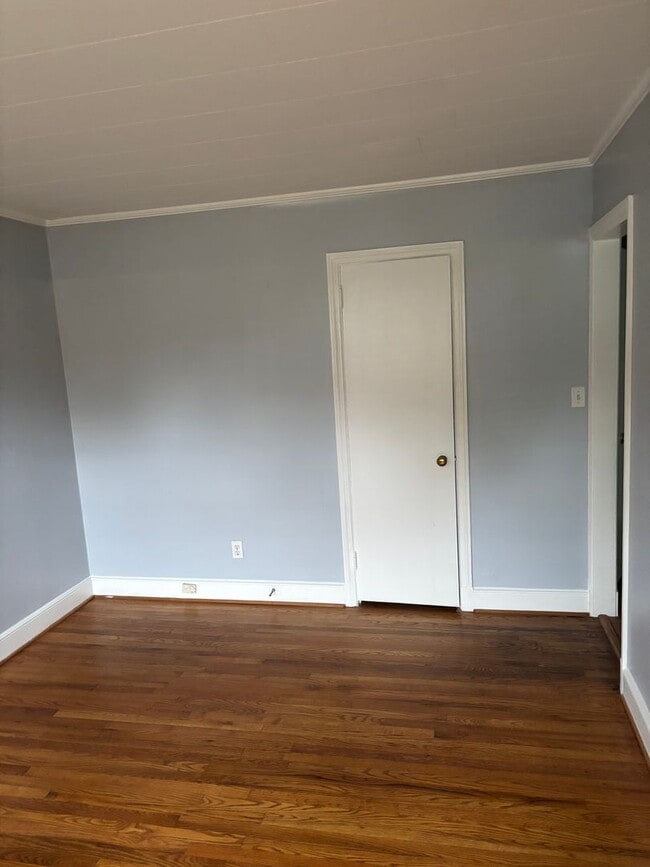 Building Photo - Burlington