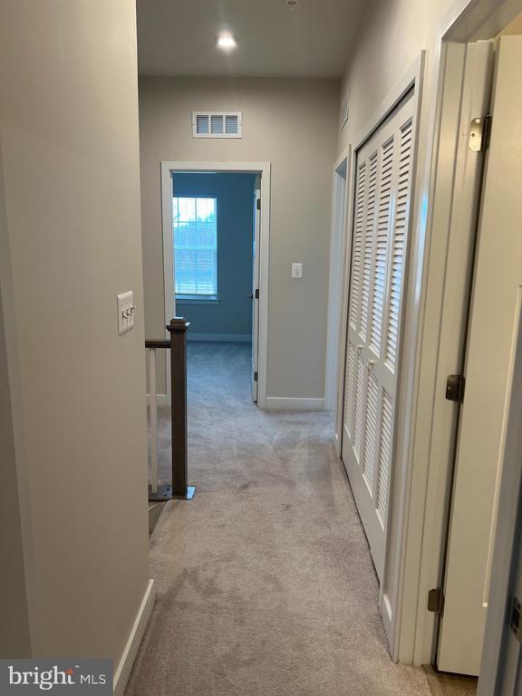 Building Photo - 1550 Adamson Wy