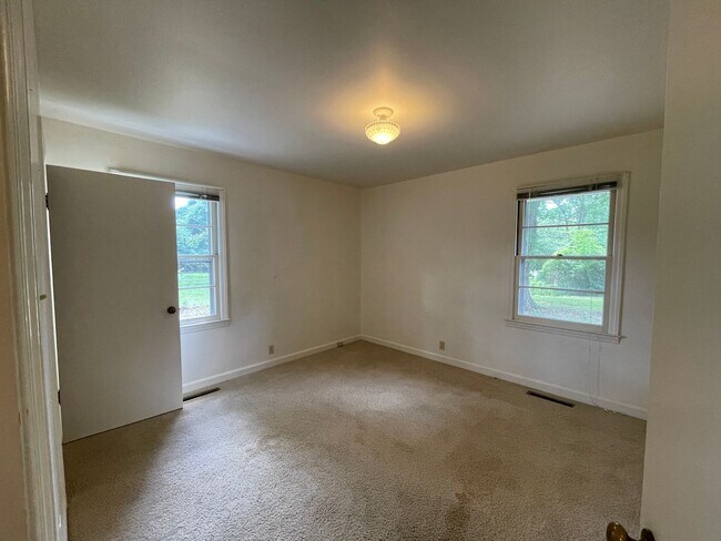 Building Photo - 106 Silver Bluff Rd