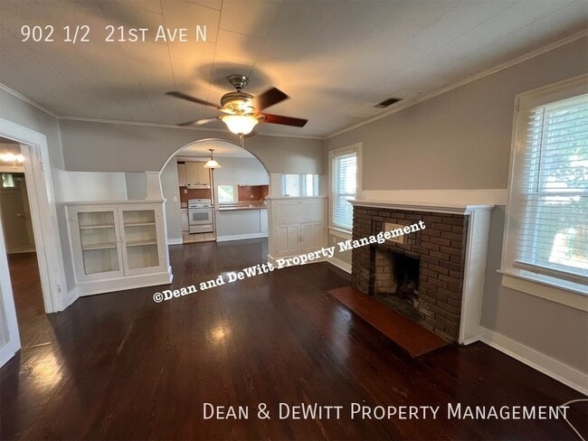 Building Photo - 902 1/2  21st Ave N-