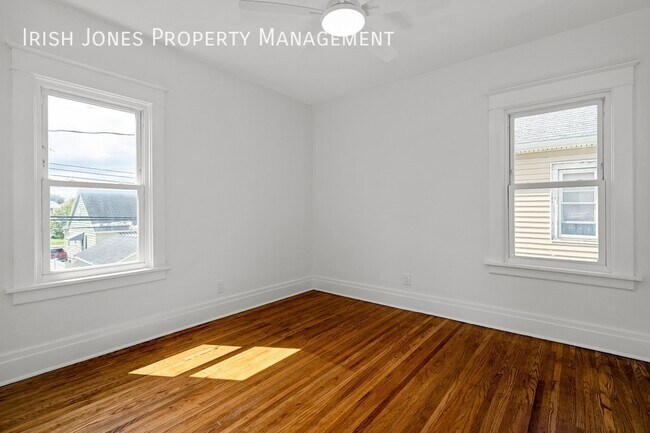 Building Photo - 33 Harding Rd